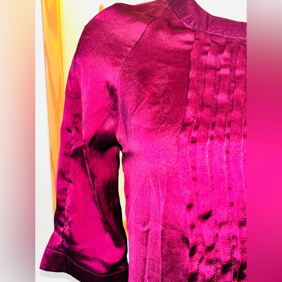 Kenneth Cole Reaction Women's Top Size s  Red 100% Silk - Picture 3 of 4